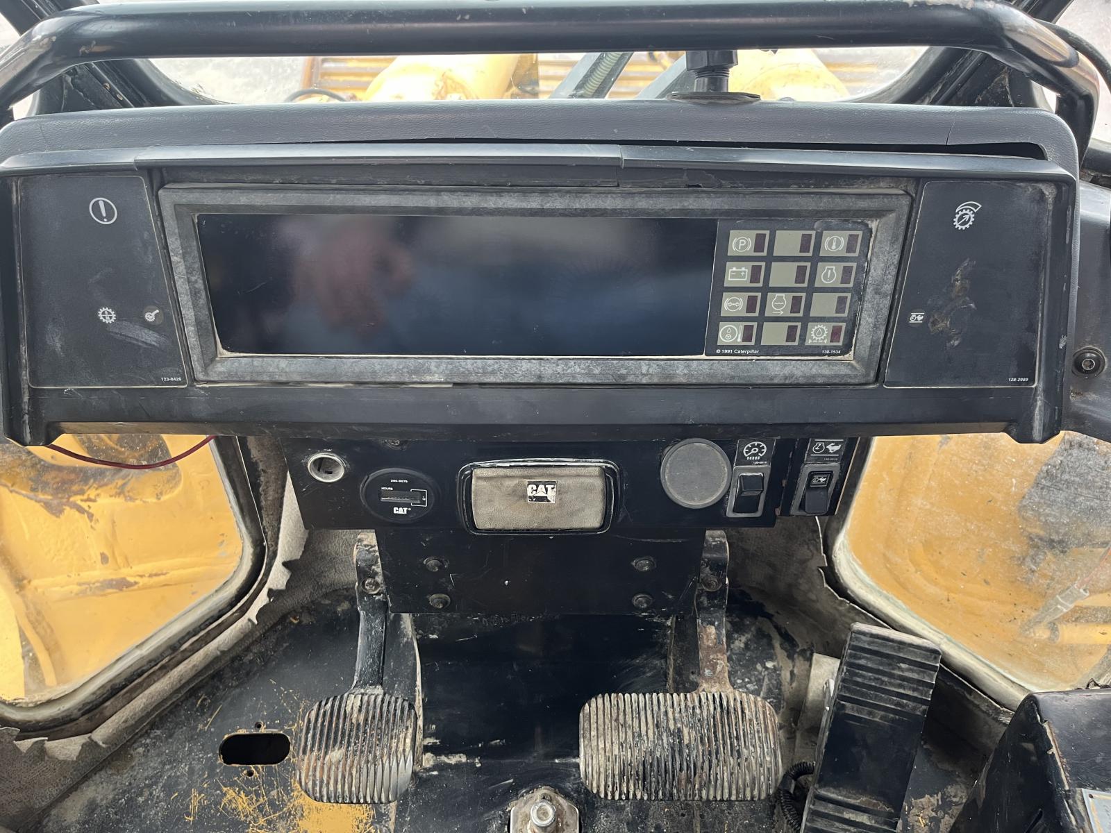 ./imagenes/INVOICE/2019/17401/CATERPILLAR 988F II (9).JPG